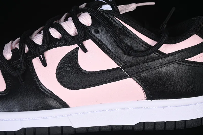 All Categories Nk SB Dunk Series Nk SB Dunk Low Low-top sneakers Nike SB Dunk Low Black Pink Straps Low-top casual sneakers CW1590-100
